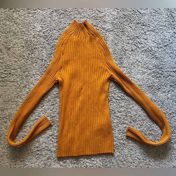 Zara Mustard Ribbed Knit Sweater - Picture 2 of 3